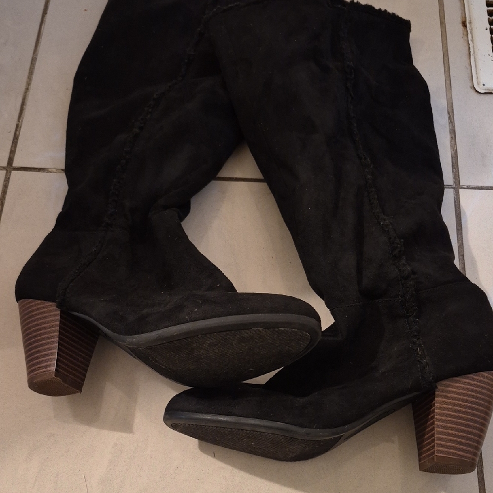 Black Suede Knee-High Block Heel Boots